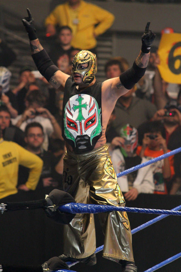 WWE - Aug2010 - Rey Mysterio 3