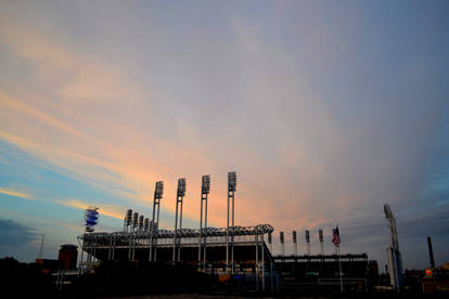 eary light on the ball park!