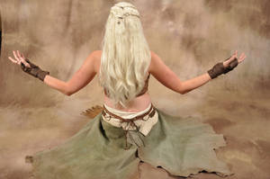 Daenerys Targaryan Cosplay 2