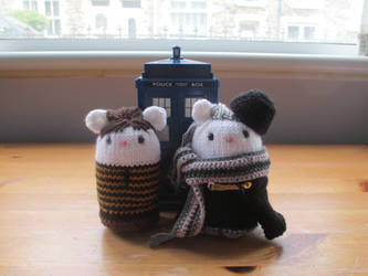 Doctor Who: One and Susan Amigurumi (Commission)