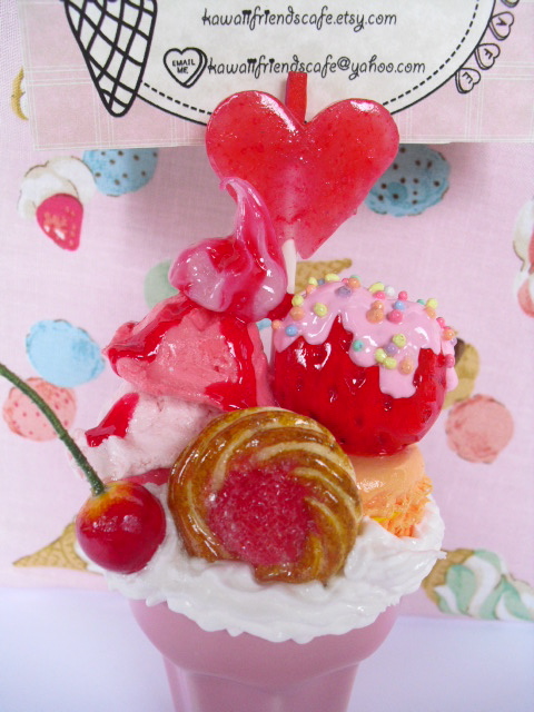 Love Themed Sweets Photostand