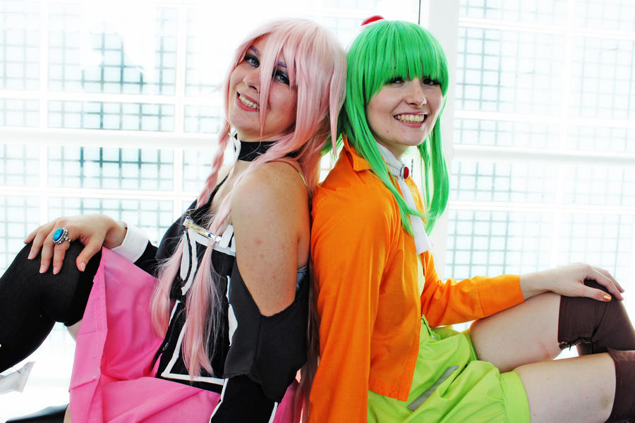 VOCALOID 3 - Pink and Green