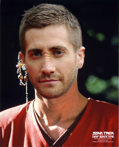 Jake Gyllenhaal as a Bajoran Vedek