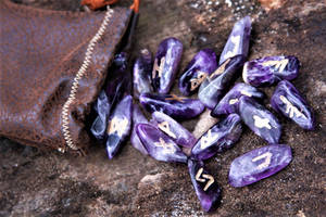 Amethyst Elder Futhark Rune Set