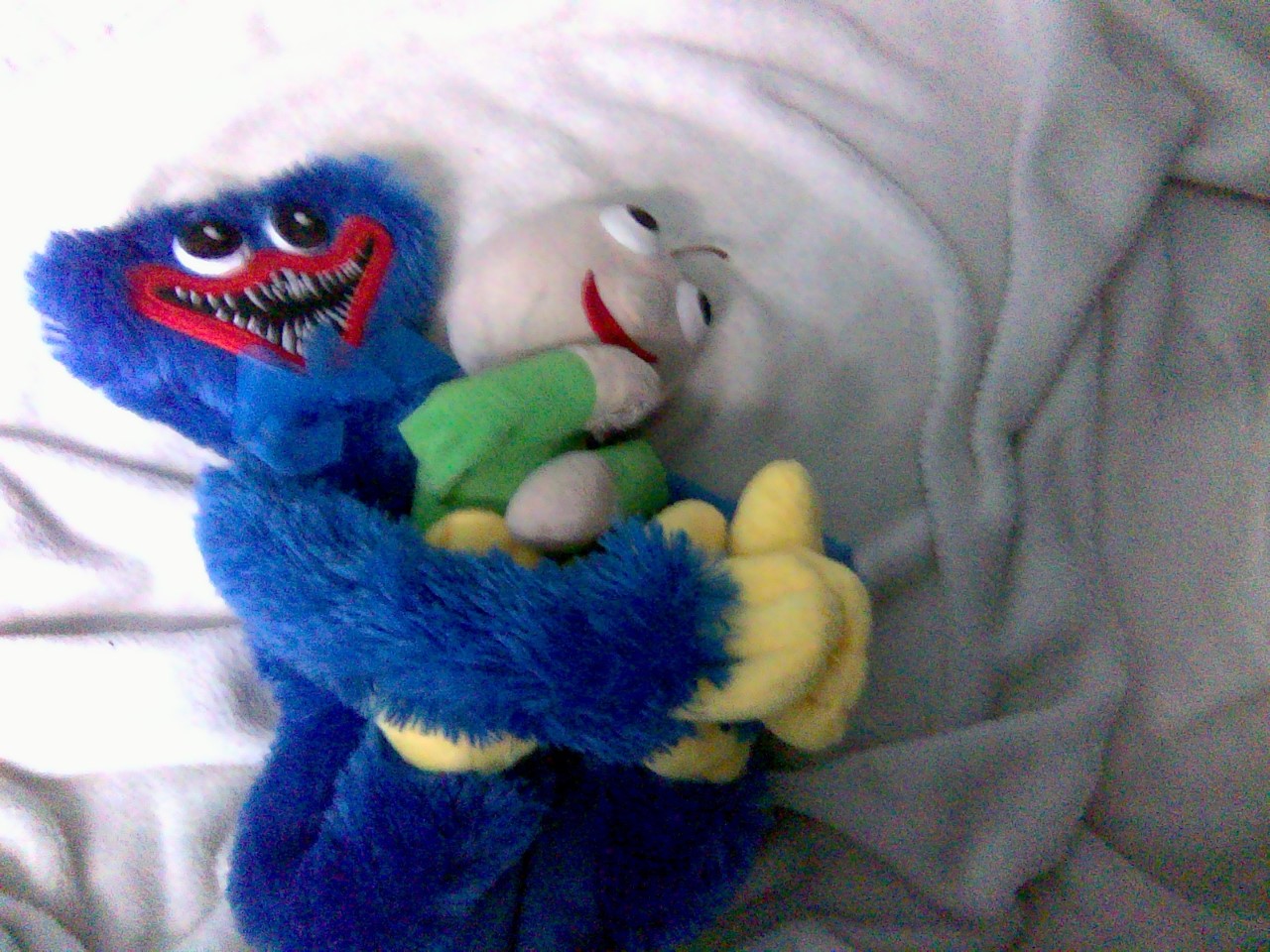 huggy-wuggy hugging Baldi by circusbaby-gamer on DeviantArt