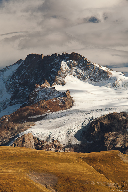 Nuages menacants sur le Rateau, Oisans