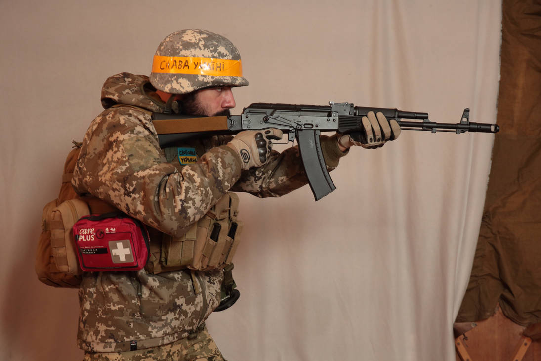 Ukraine Loadout ukrainian volonteer loadout (right side) by Schron on DeviantArt
