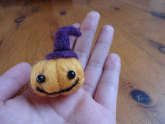 Needle felt Halloween Pumpkin~