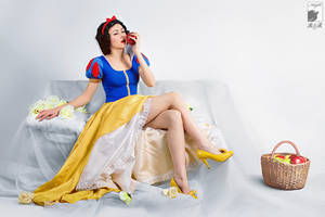 Neoclassical Snow White
