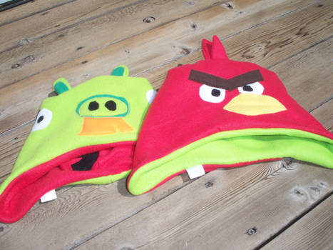 Angry Bird and Angry Pig Reversible hat