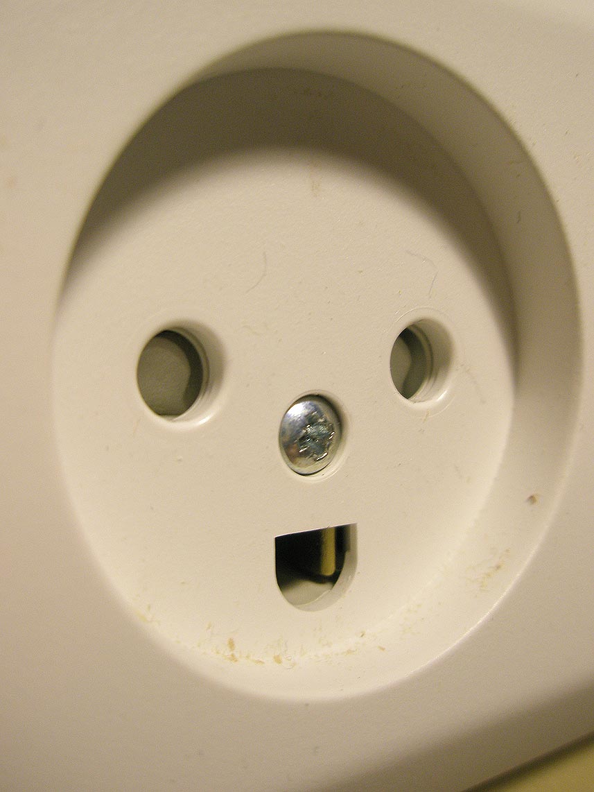 Happy plug