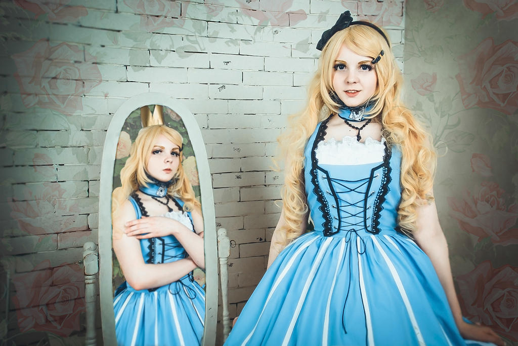 Alice cosplay