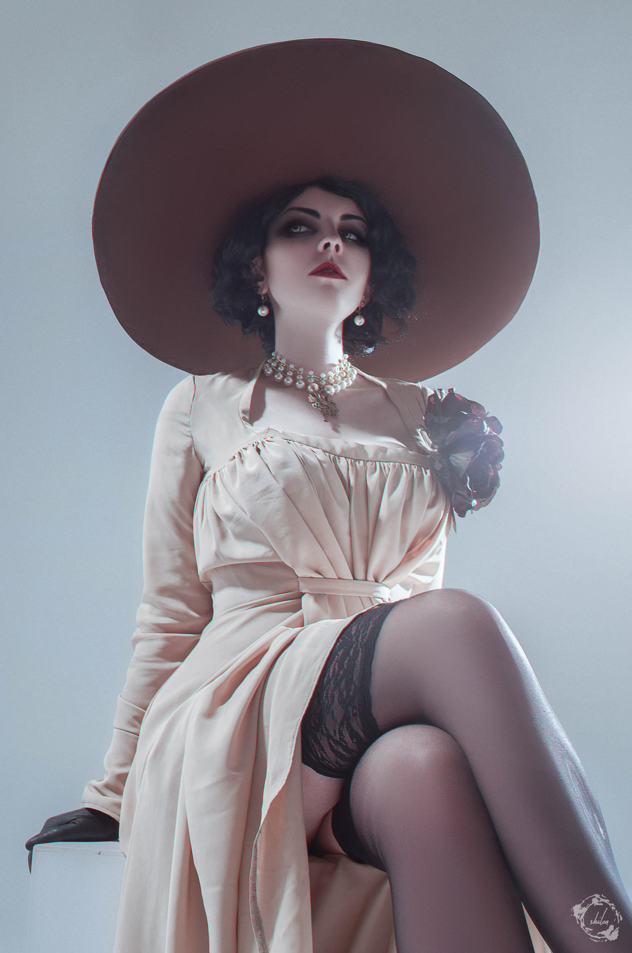 Lady Alcina Dimitrescu Cosplay By Bizarre Deer On DeviantArt lady-alcina-dimitrescu-cosplay-by-bizarre-deer-on-deviantart