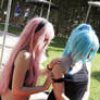 Luka echando crema a Miku 2