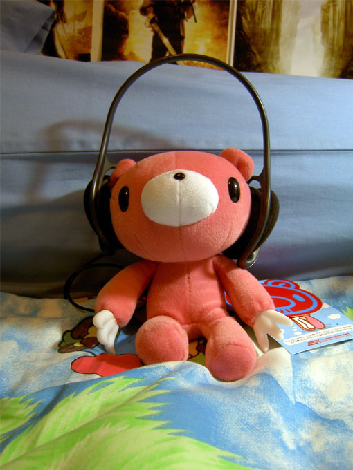 Gloomy's Listening to Music