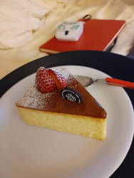 Paris Baguette Sliced Cake