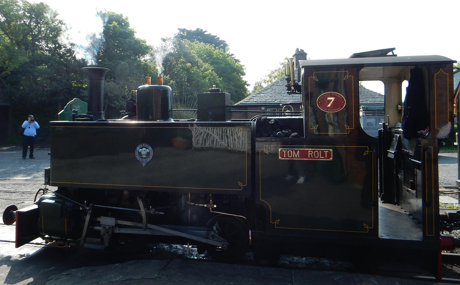 Tom Rolt's Shadow by rlkitterman on DeviantArt