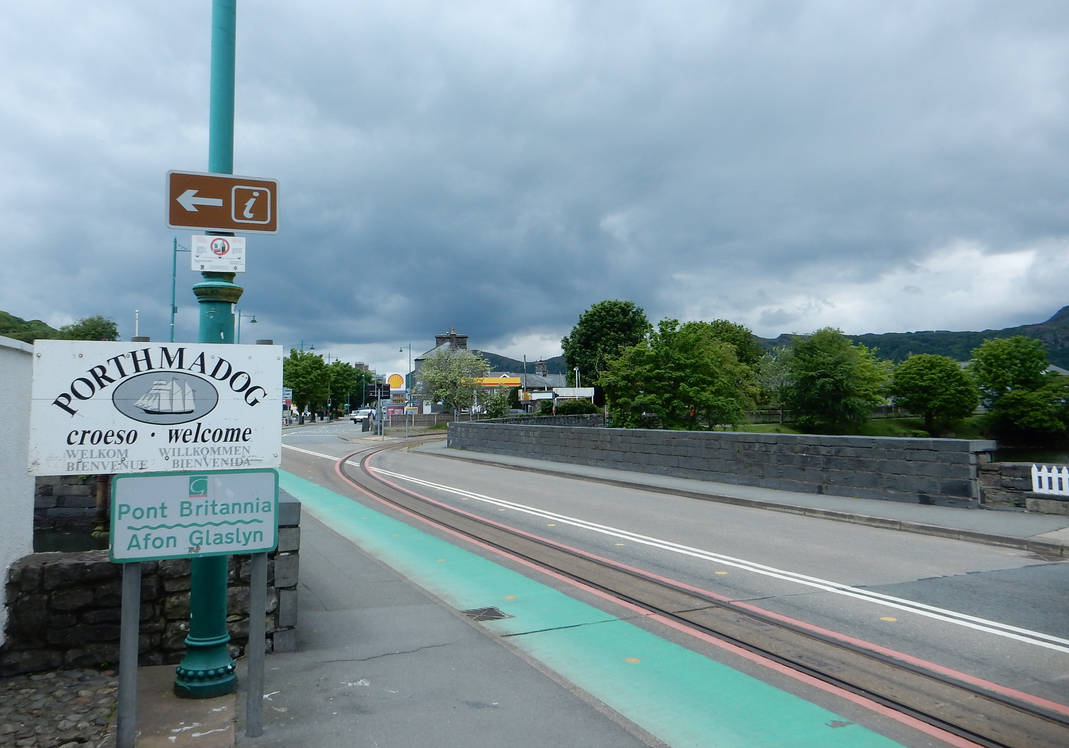 Porthmadog Crosstown Link on Britannia Bridge by rlkitterman on DeviantArt