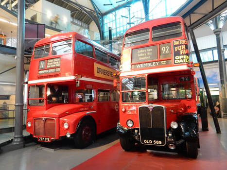 RM1737 and RT4825 at Covent Garden