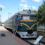 Repainting ER9P-132 at Moscow Railway Museum