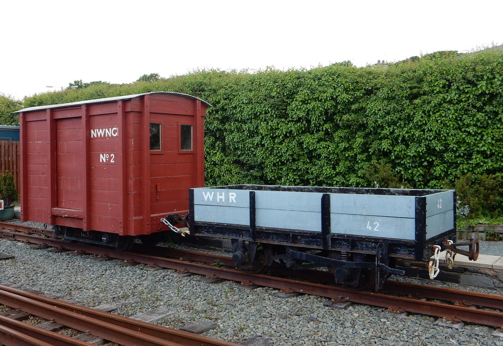 Nwngr Lettering NWNGR Goods Brake 2 and WHR Wagon 42 at Porthmadog by rlkitterman on ...