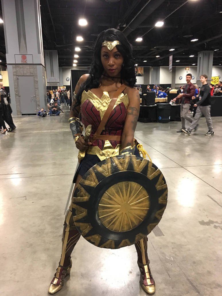 Monique Dupree as Wonder Woman at Awesome Con 2018 by rlkitterman on ...