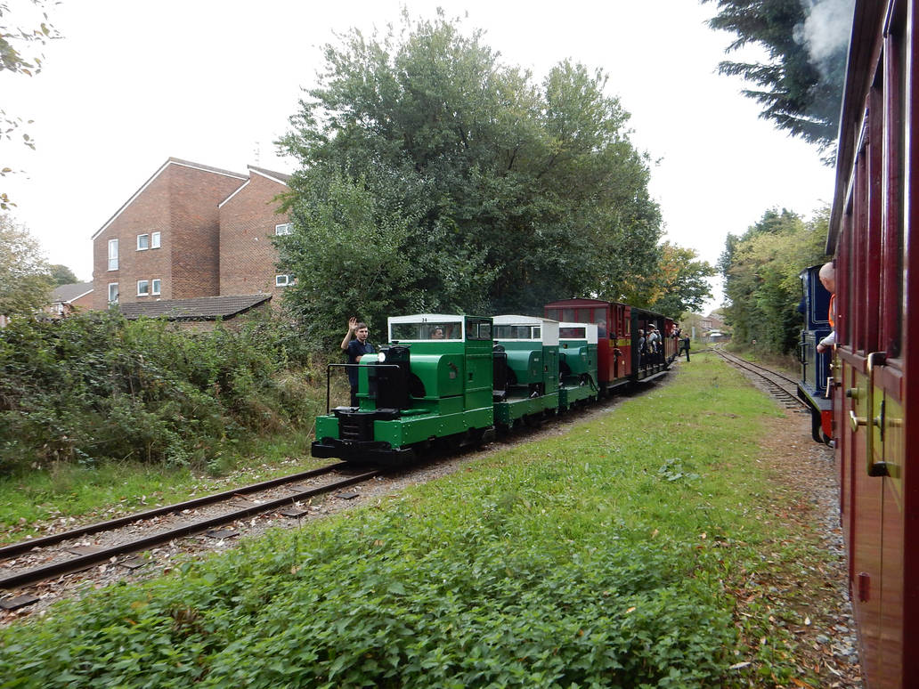 Triple Simplex Train at Leedon Loop DSCN4770 by rlkitterman on DeviantArt