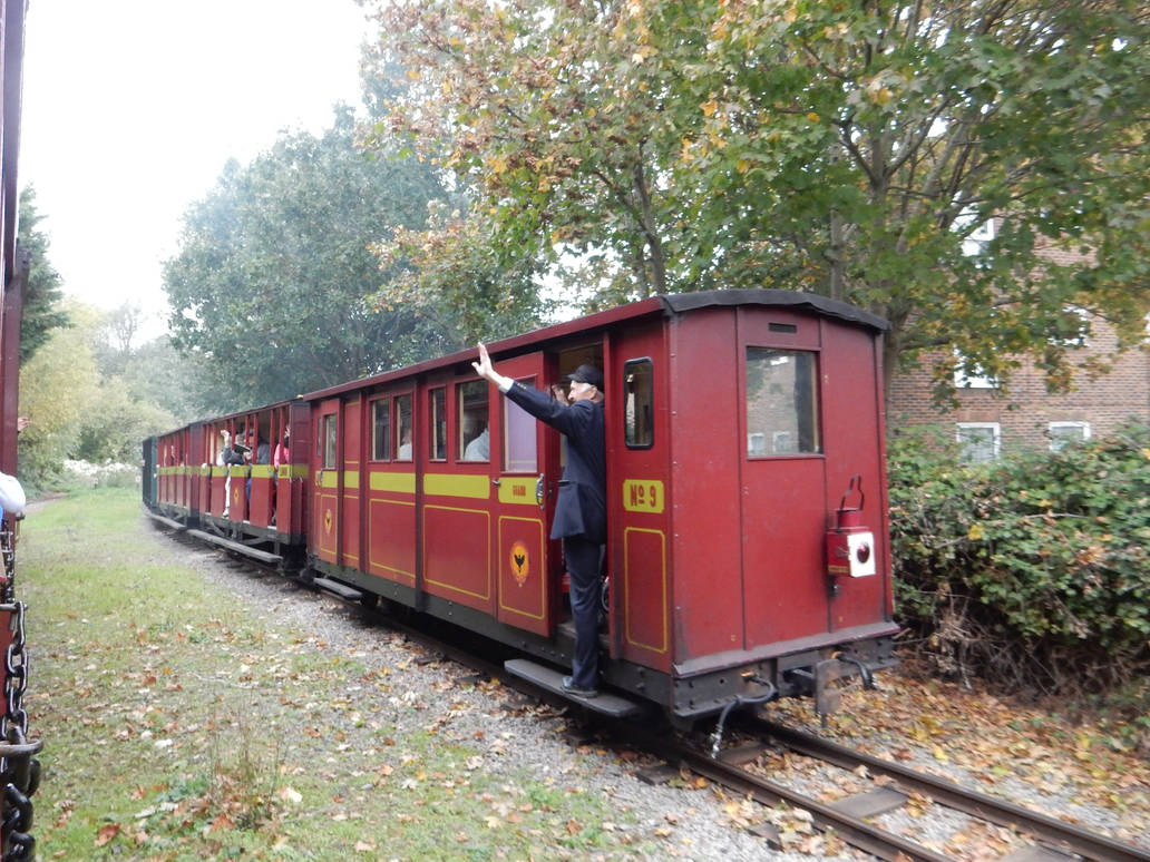 Triple Simplex Train at Leedon Loop DSCN4774 by rlkitterman on DeviantArt