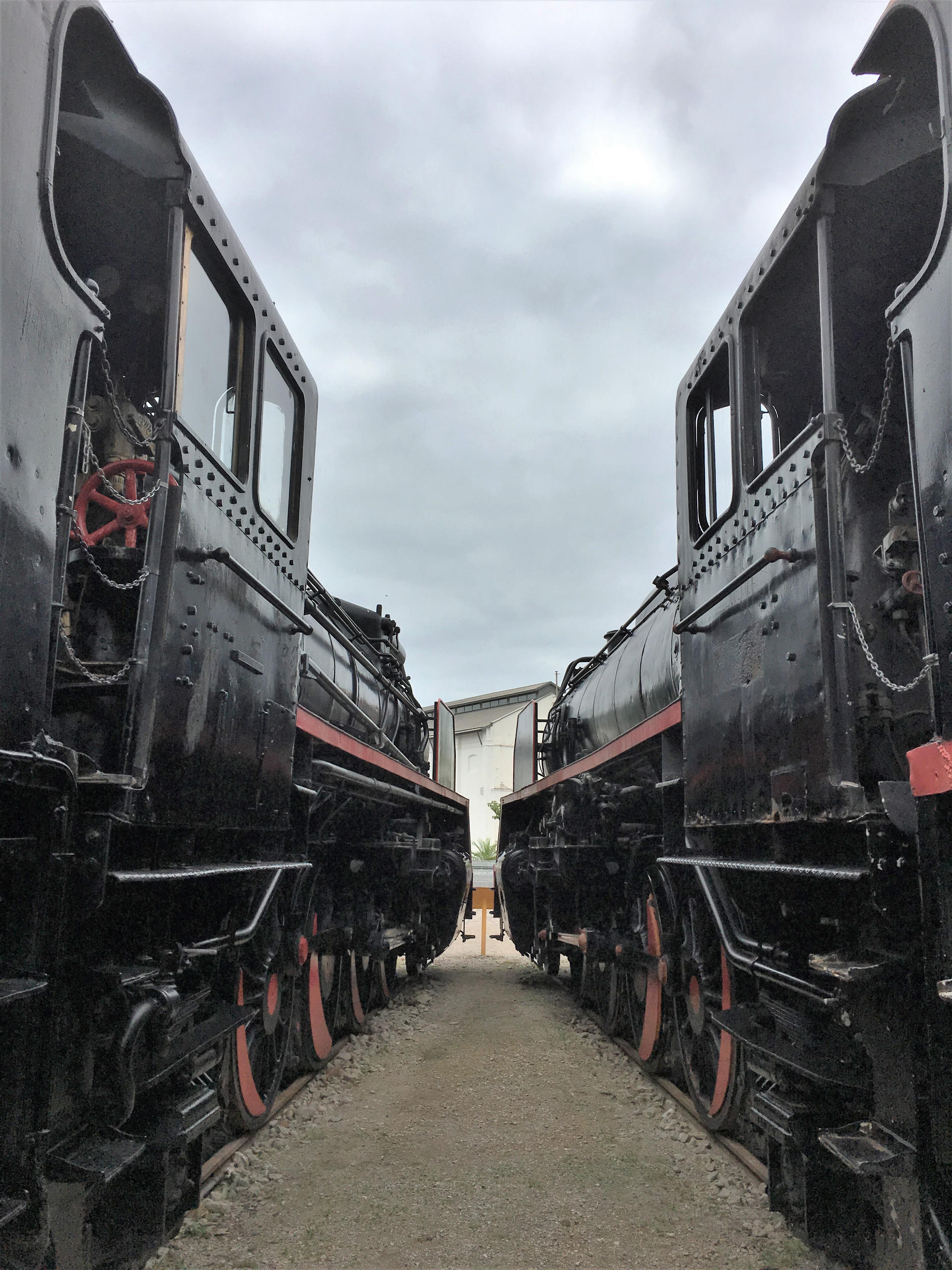 RENFE 141Fs 2101 and 2348 (Edit) IMG 2108 by rlkitterman on DeviantArt