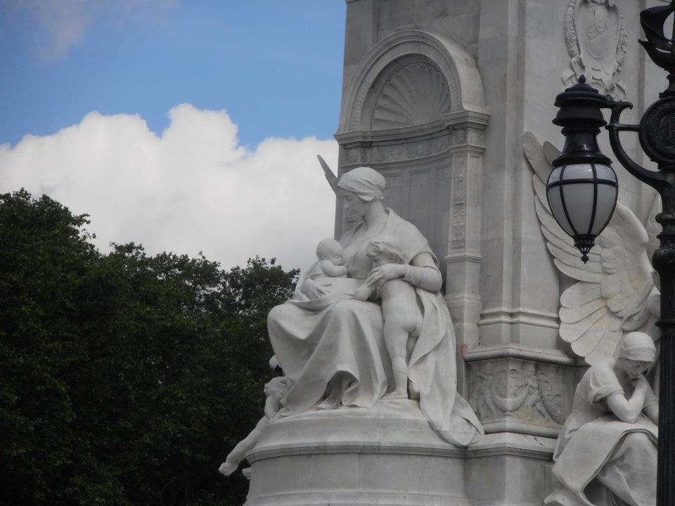 Statue by Laurenf27 on DeviantArt