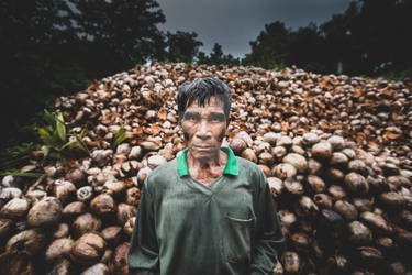 Coconut farmer... by MAK-Photographi