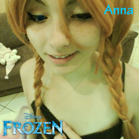 Anna - Frozen Cosplay