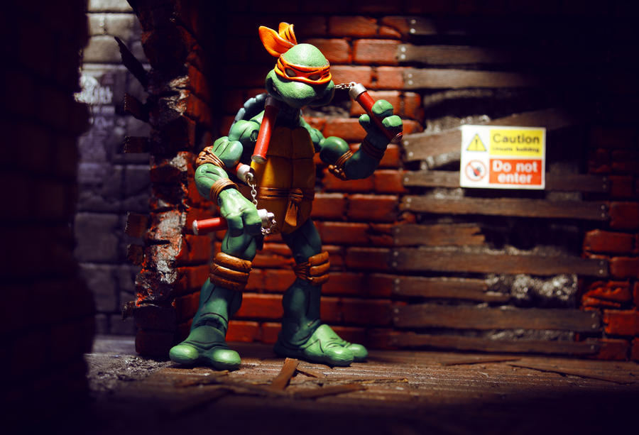 TMNT Michelangelo N.E.C.A Figure Ruins Diorama