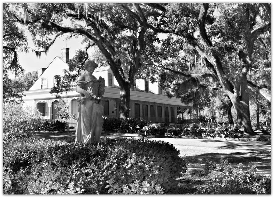 The Haunted Myrtle Plantation by SalemCat