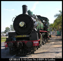 1089 drifts past Laidley depot