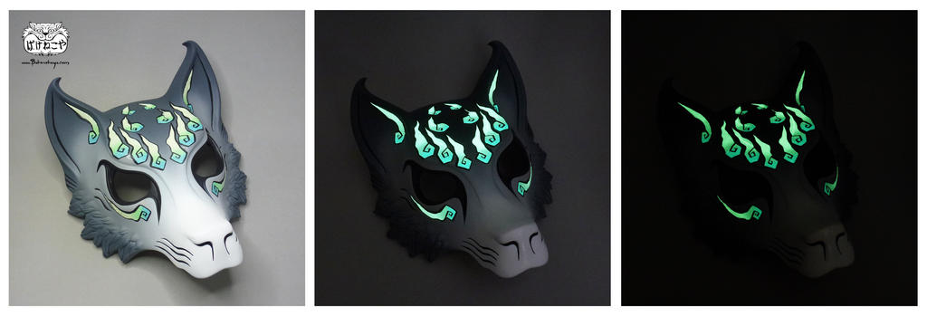 Kitsune Mask - Grey Graffiti by Bakenekoya