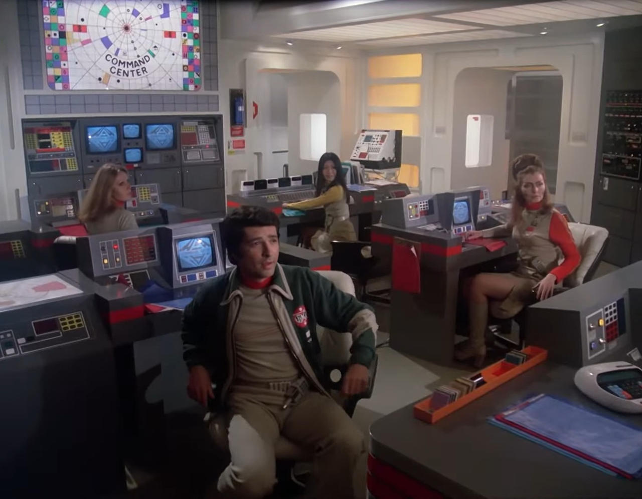 Command Centre by crusherman71 on DeviantArt