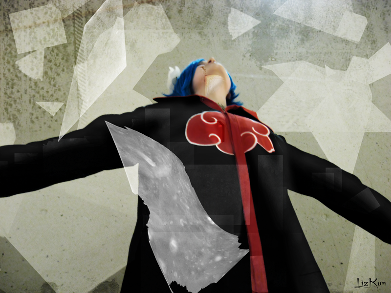 Konan Cosplay: Paper Dance