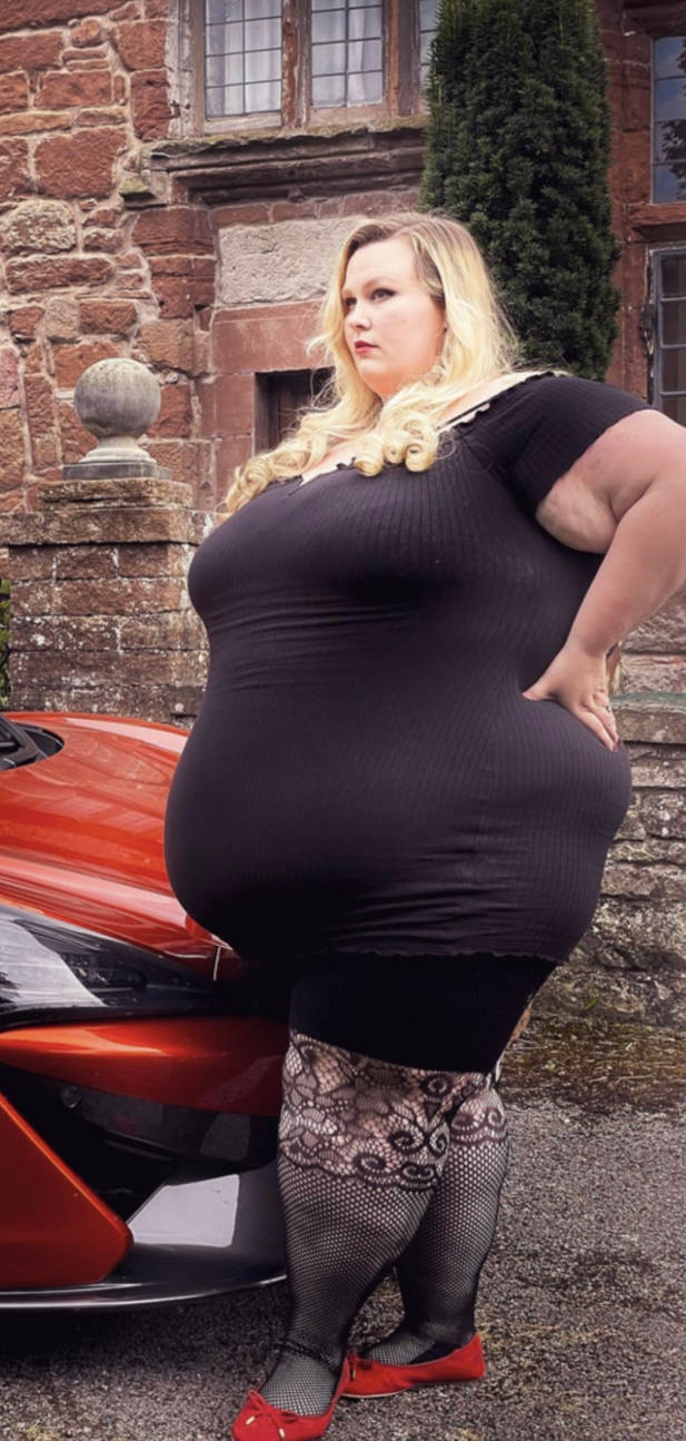 BBW girl with car by cuzq on DeviantArt