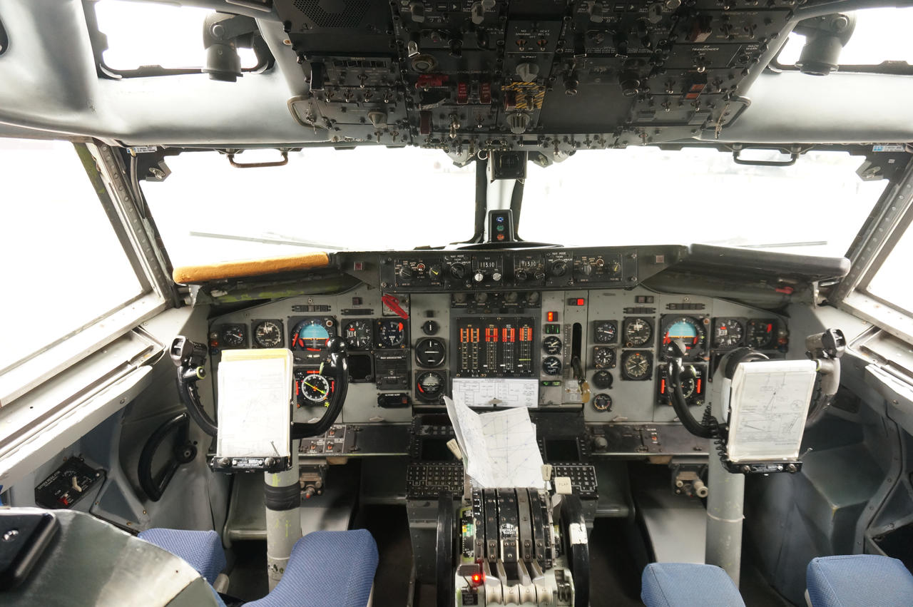 E 3 Cockpit By Ofnir 1 On Deviantart E 3 Cockpit By Ofnir 1 On Deviantart