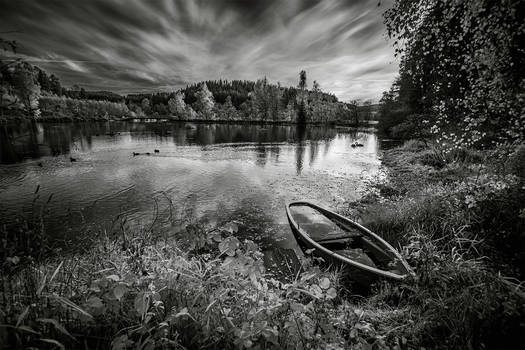 Lonely boat IR