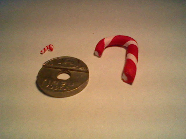 Size comparison of candy canes