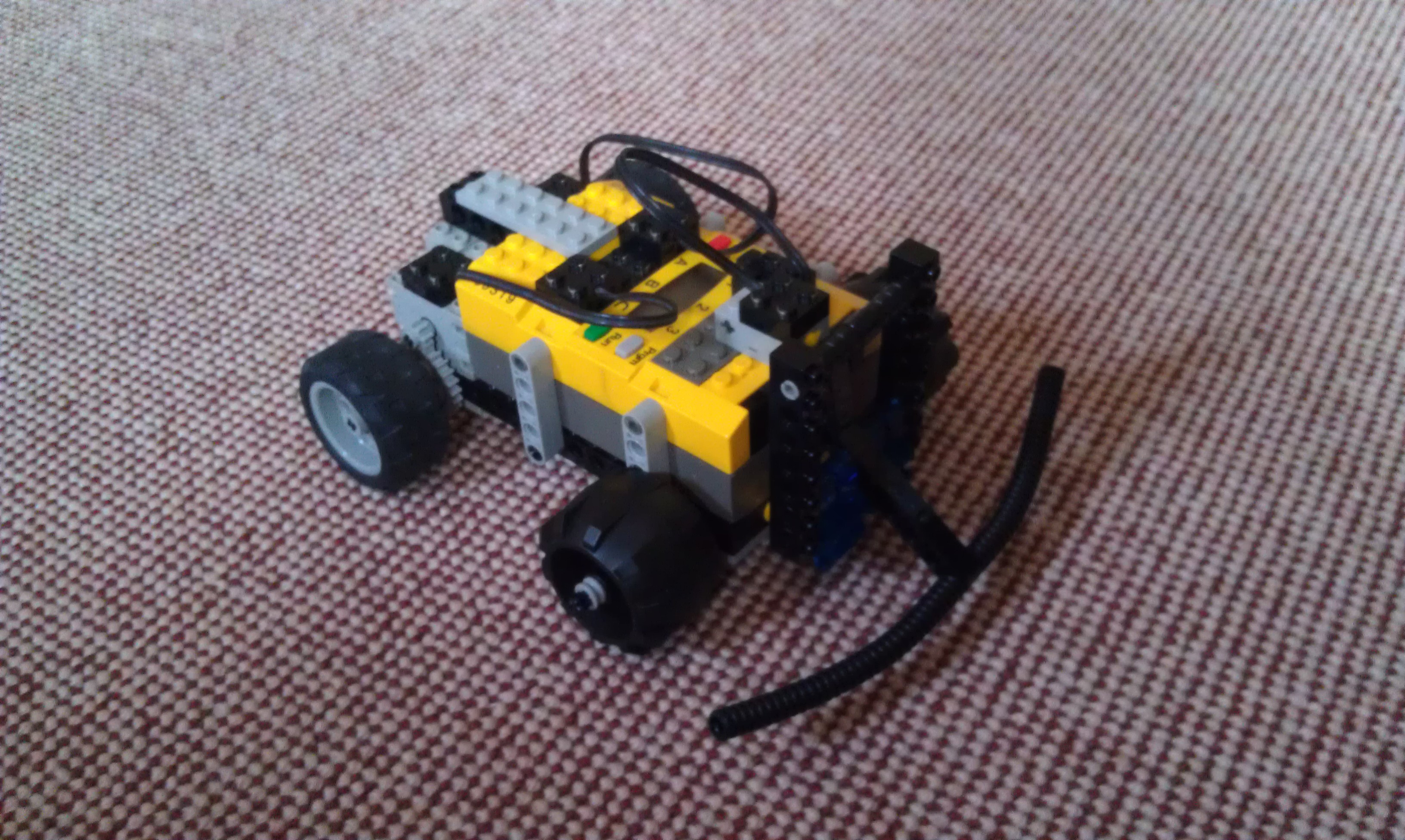 5-Minute LEGO RCX Robot (version 1.1)