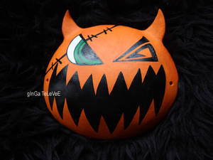 .:: Sora's Pumpkin Mask ::.