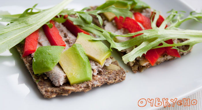 Raw oatmeal bread with pumpkin seeds