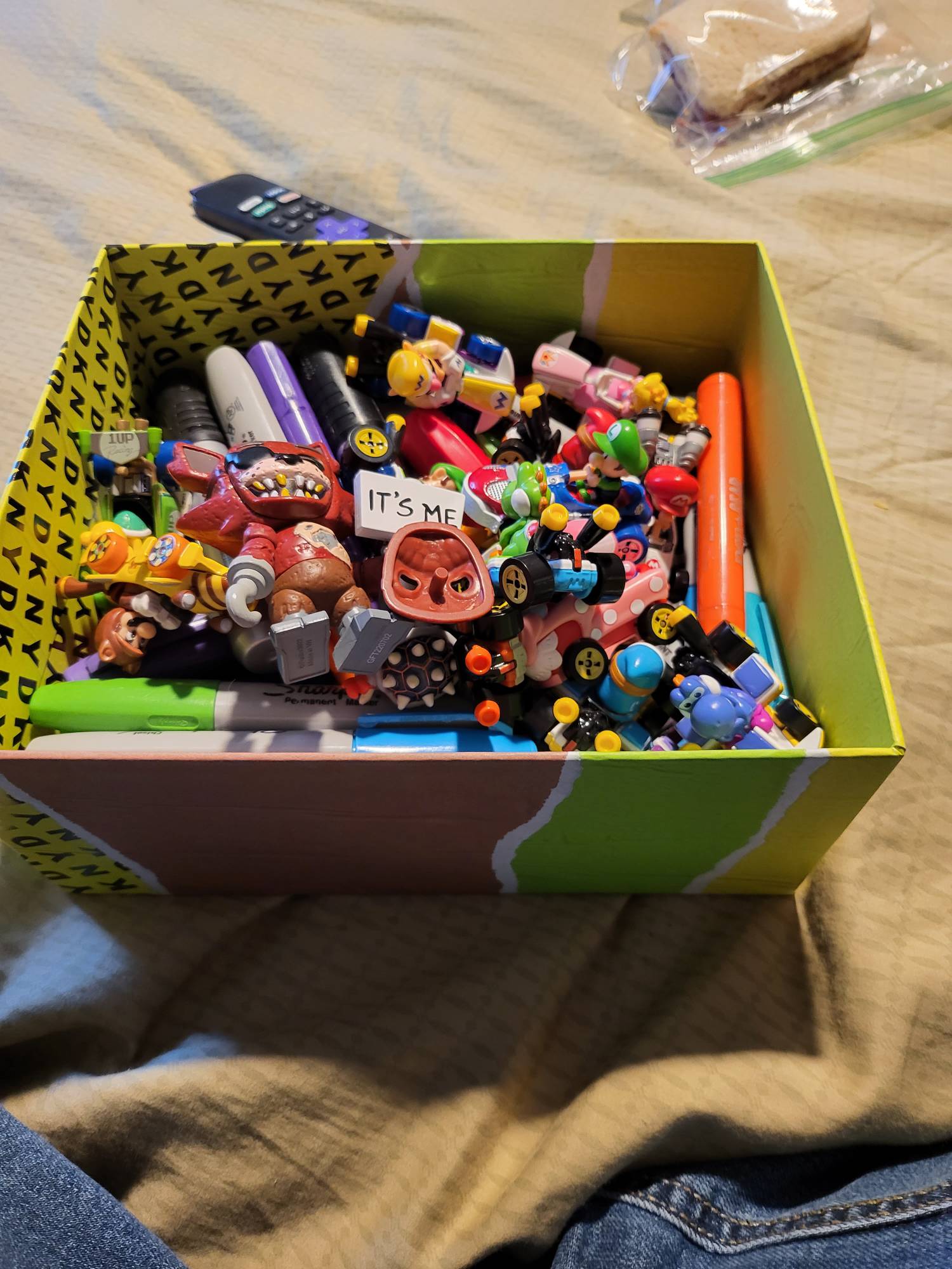Stuff in a box by hiibelw on DeviantArt