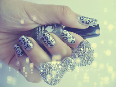 LEOPARD NAILS