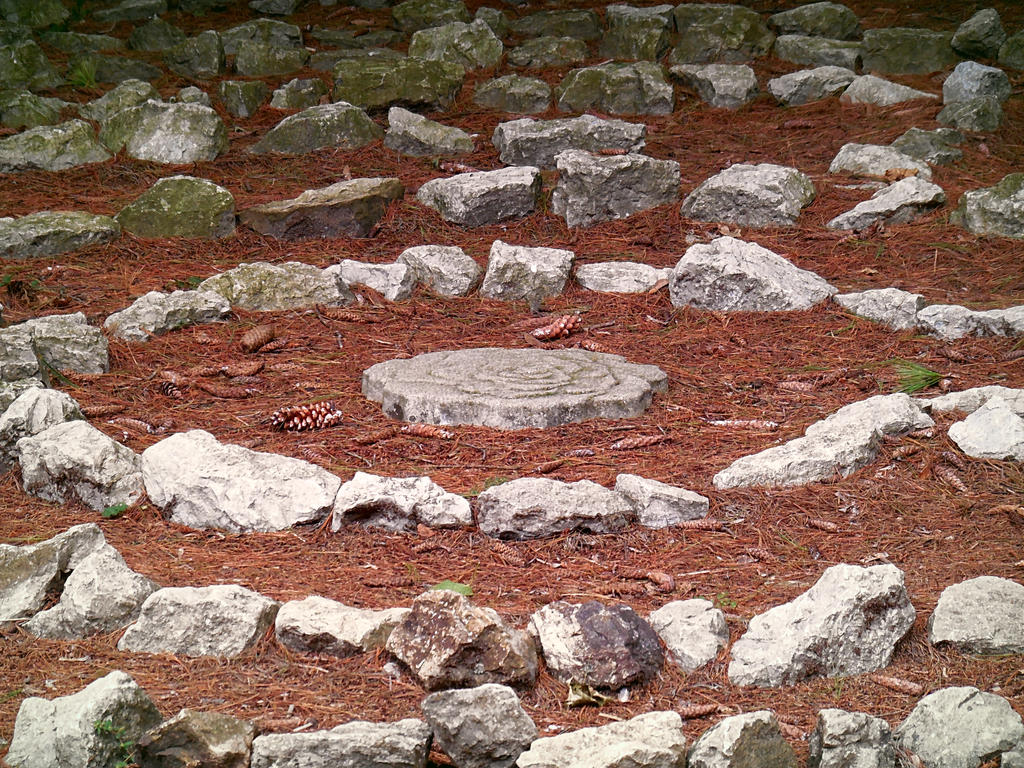 Labyrinth Center by davidbrucesmith on DeviantArt