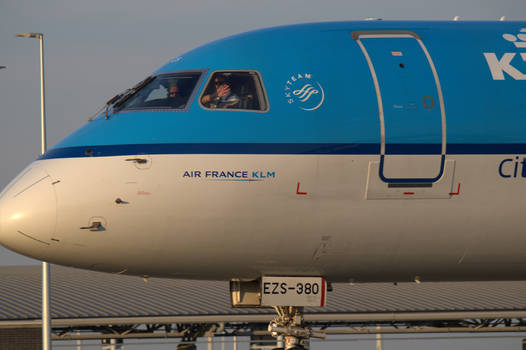 KLM Embrear 190