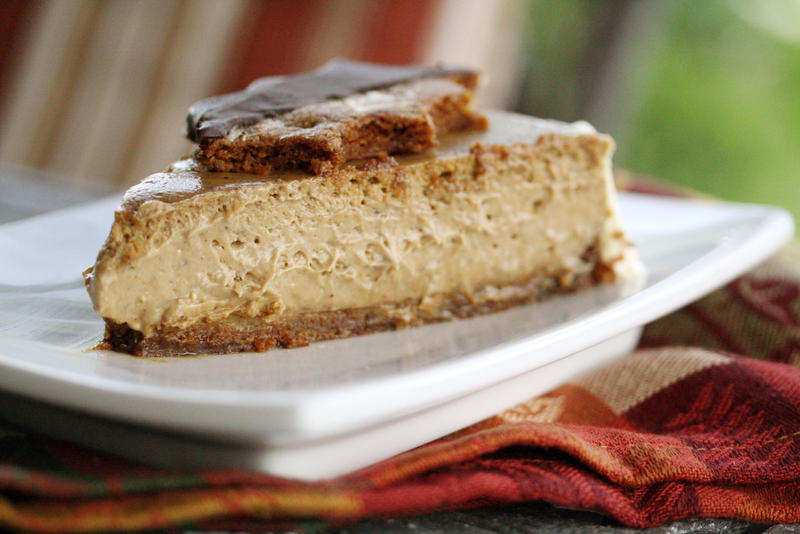 Gingerbread Cheesecake Slice 4